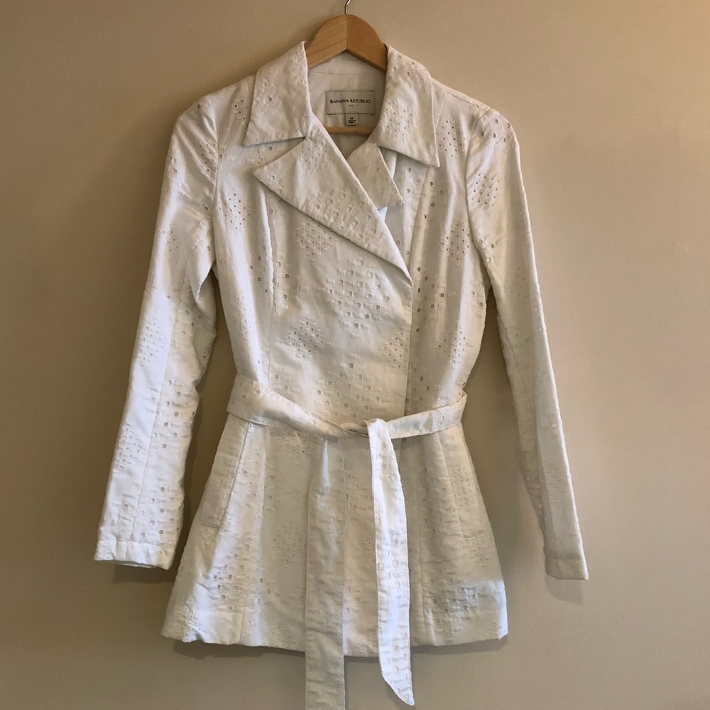 NWOT Banana Republic White Coat